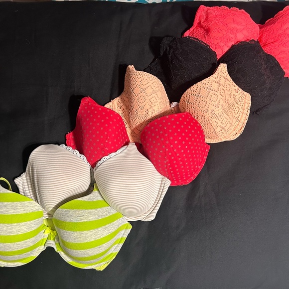 Red Lace Victoria Secret t-shirt bra - Picture 4 of 4